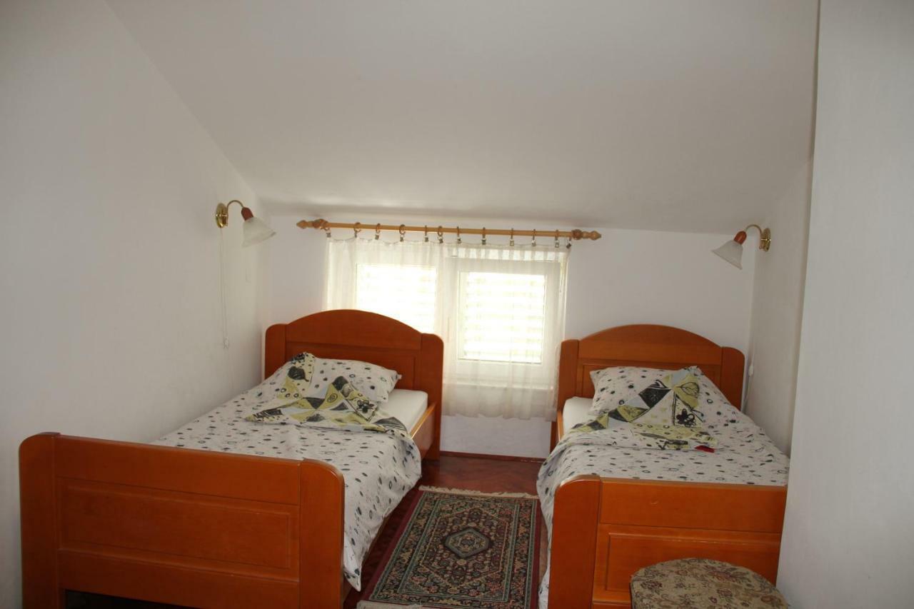 Apartmani Rasan Malinska Zewnętrze zdjęcie