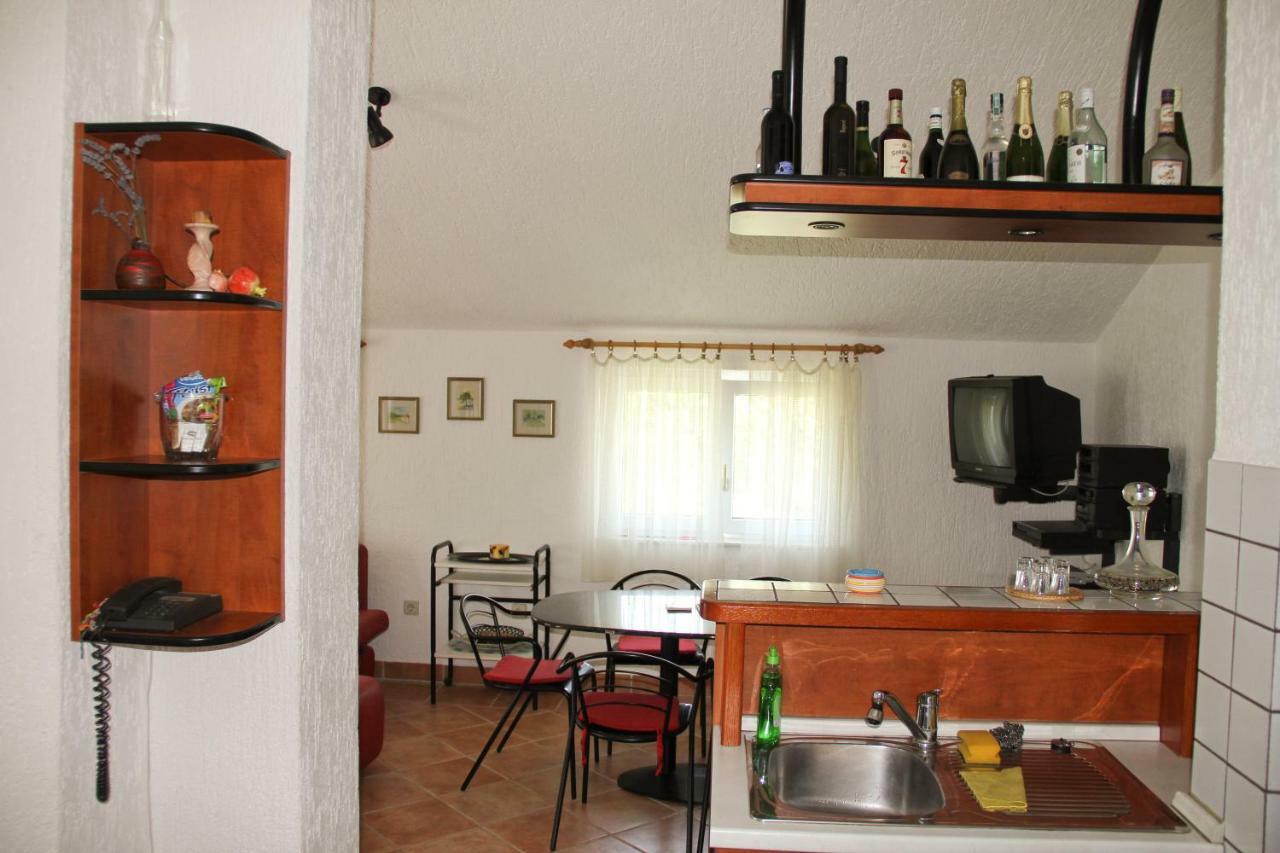 Apartmani Rasan Malinska Zewnętrze zdjęcie